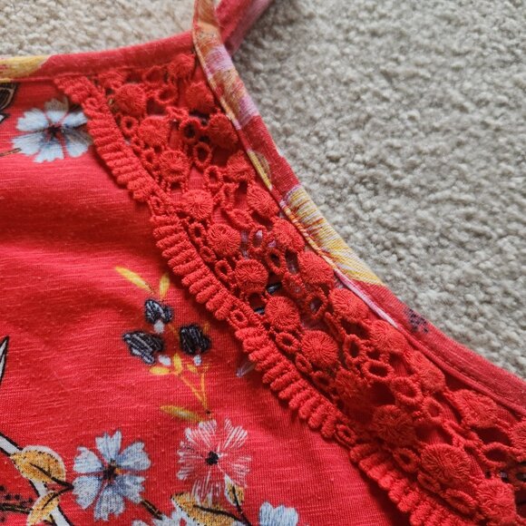 🌼 Mudd Rusty Red Floral Romper – Size XL (14), Adjustable Straps & Lace Detail - Picture 4 of 7